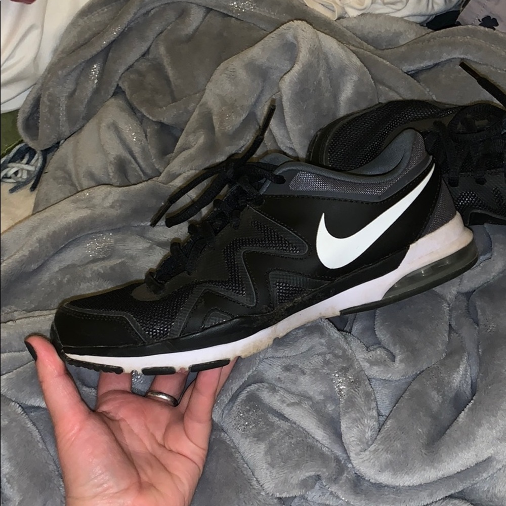 Nike’s - Picture 2 of 3